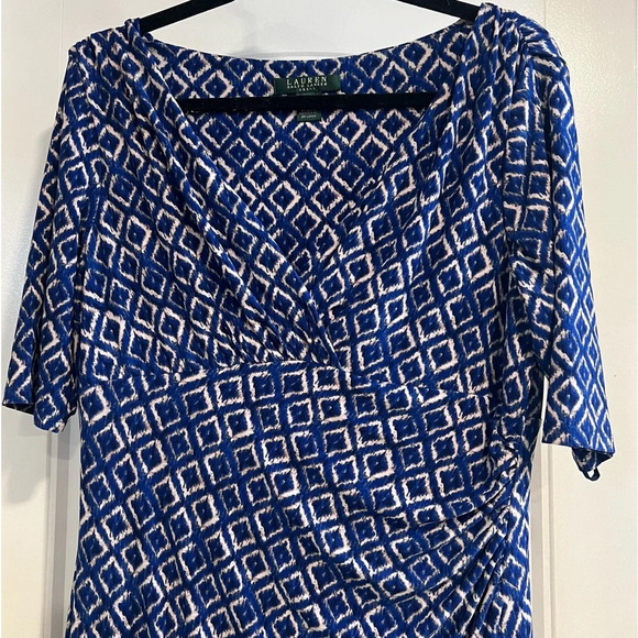 LAUREN Ralph Lauren Blue & White Ikat Faux Wrap Ruched Jersey Dress. Size 14. - Picture 4 of 11